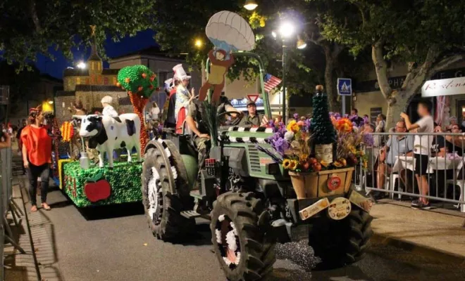 Le Corso de la Lavande à Valréas du 3 au 5 août 2024 : Une Fête Éclatante de Couleurs et de Traditions, Saint-Paul-Trois-Châteaux, La Villa Tria Castella